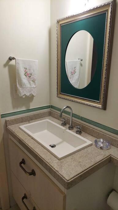 Apartamento Com Acesso Exclusivo A *